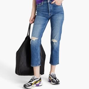 Mother Tomcat cropped Jean, medium wash, size 31, fits more like a 30/29.